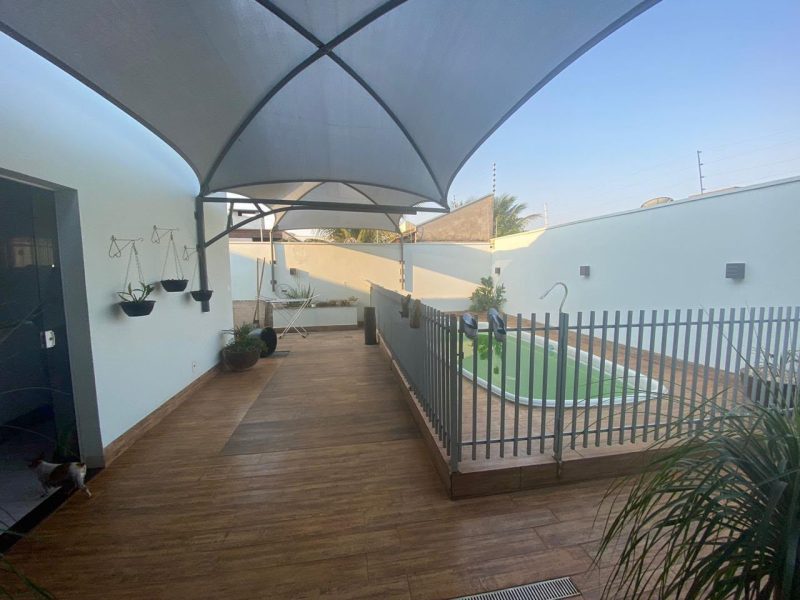 CASA À VENDA – BAIRRO FLAMBOYANTES