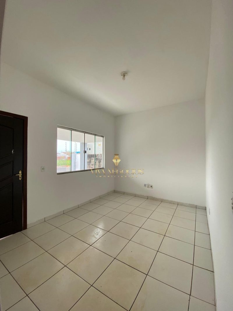 CASA Á VENDA - BAIRRO ARARA AZUL