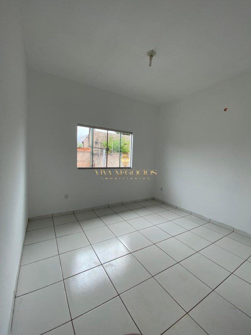 CASA Á VENDA - BAIRRO ARARA AZUL