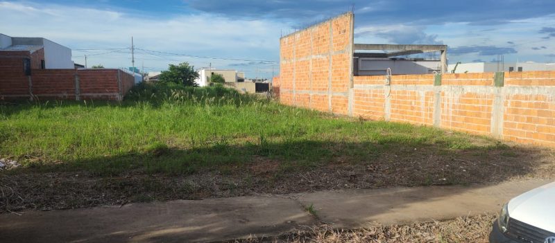Terreno á venda - BAIRRO MONTSSERAT