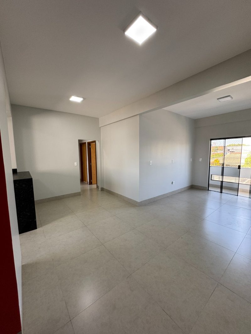 Aluga-se apartamento | Centro