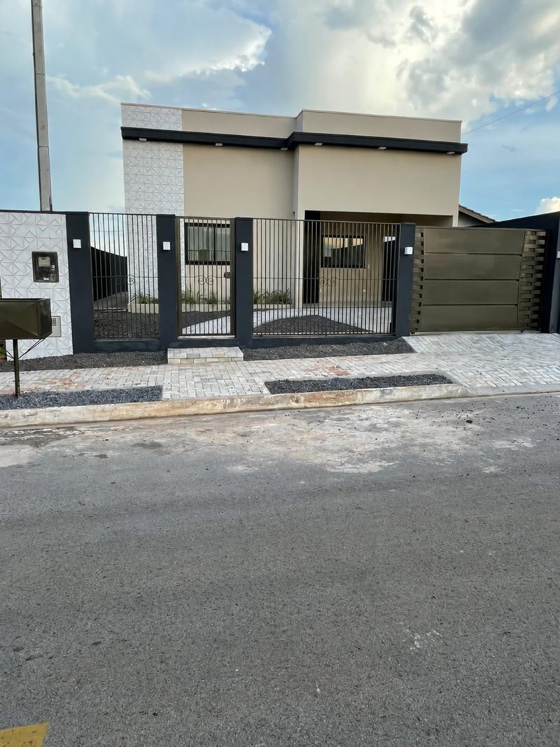 CASA Á VENDA I BAIRRO MONTSSERAT - NOVA MUTUM/ MT
