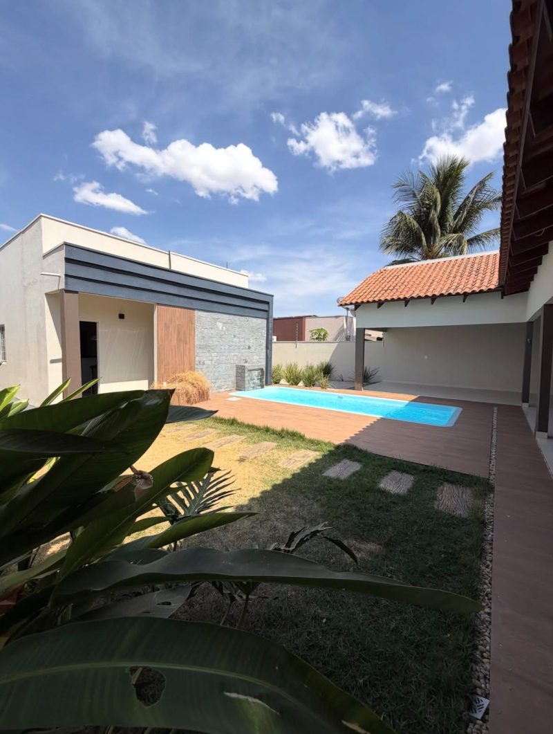 CASA Á VENDA I BAIRRO FLOR DO CERRADO - NOVA MUTUM/ MT