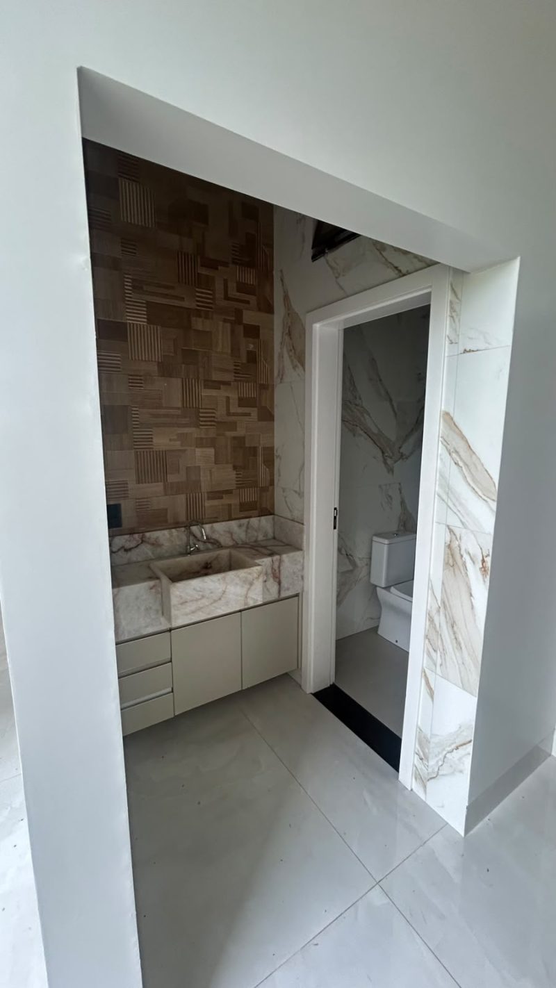 CASA DE ALTO PADRÃO À VENDA – BAIRRO MONTSERRAT | NOVA MUTUM-MT