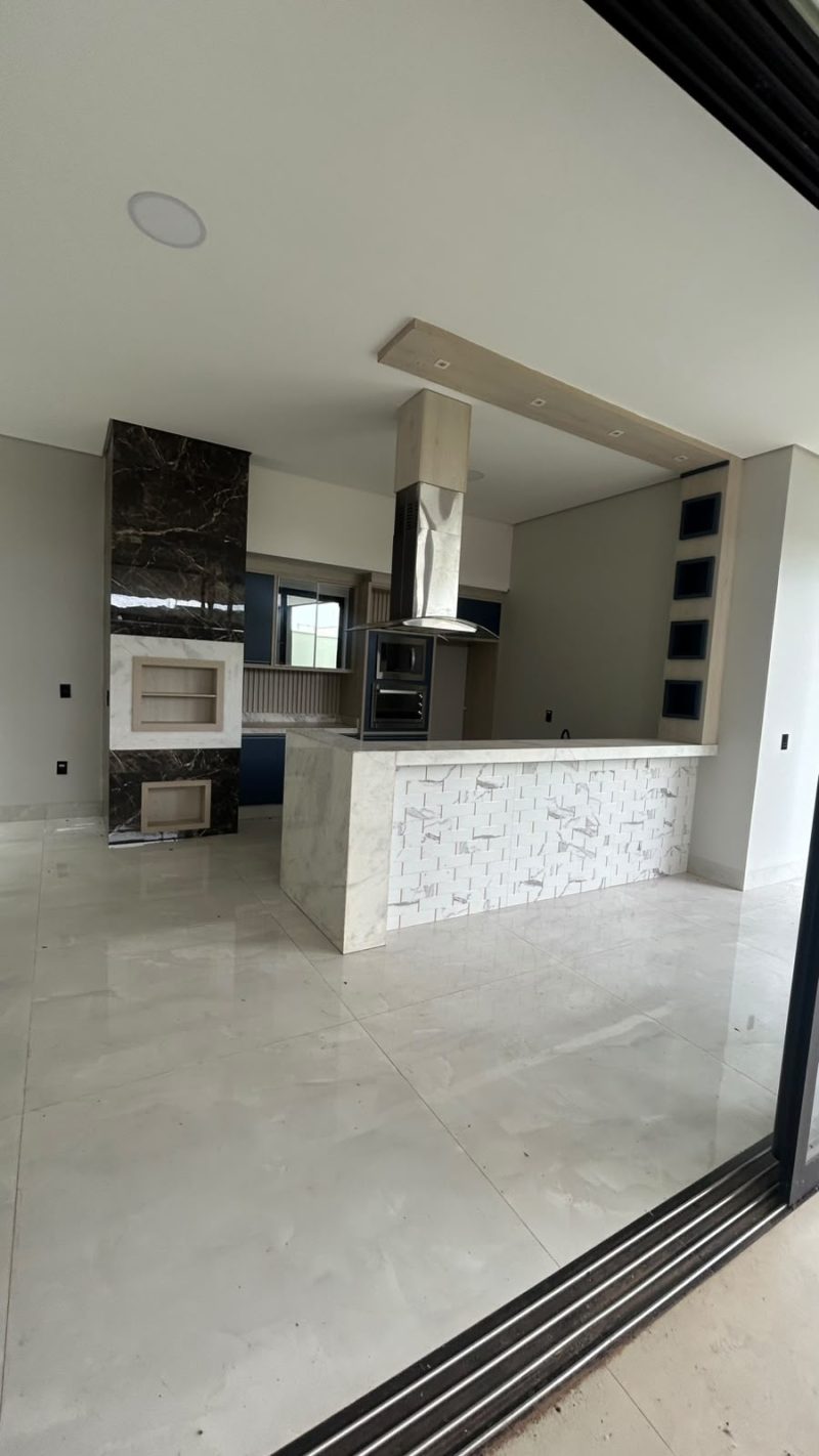 CASA DE ALTO PADRÃO À VENDA – BAIRRO MONTSERRAT | NOVA MUTUM-MT
