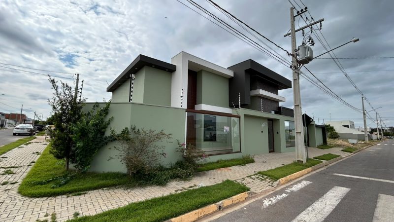 CASA DE ALTO PADRÃO À VENDA – BAIRRO MONTSERRAT | NOVA MUTUM-MT
