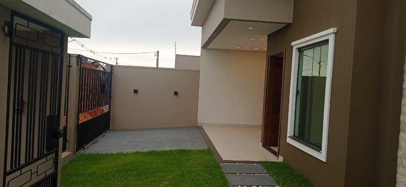CASA Á VENDA I BAIRRO VENEZA - NOVA MUTUM/ MT
