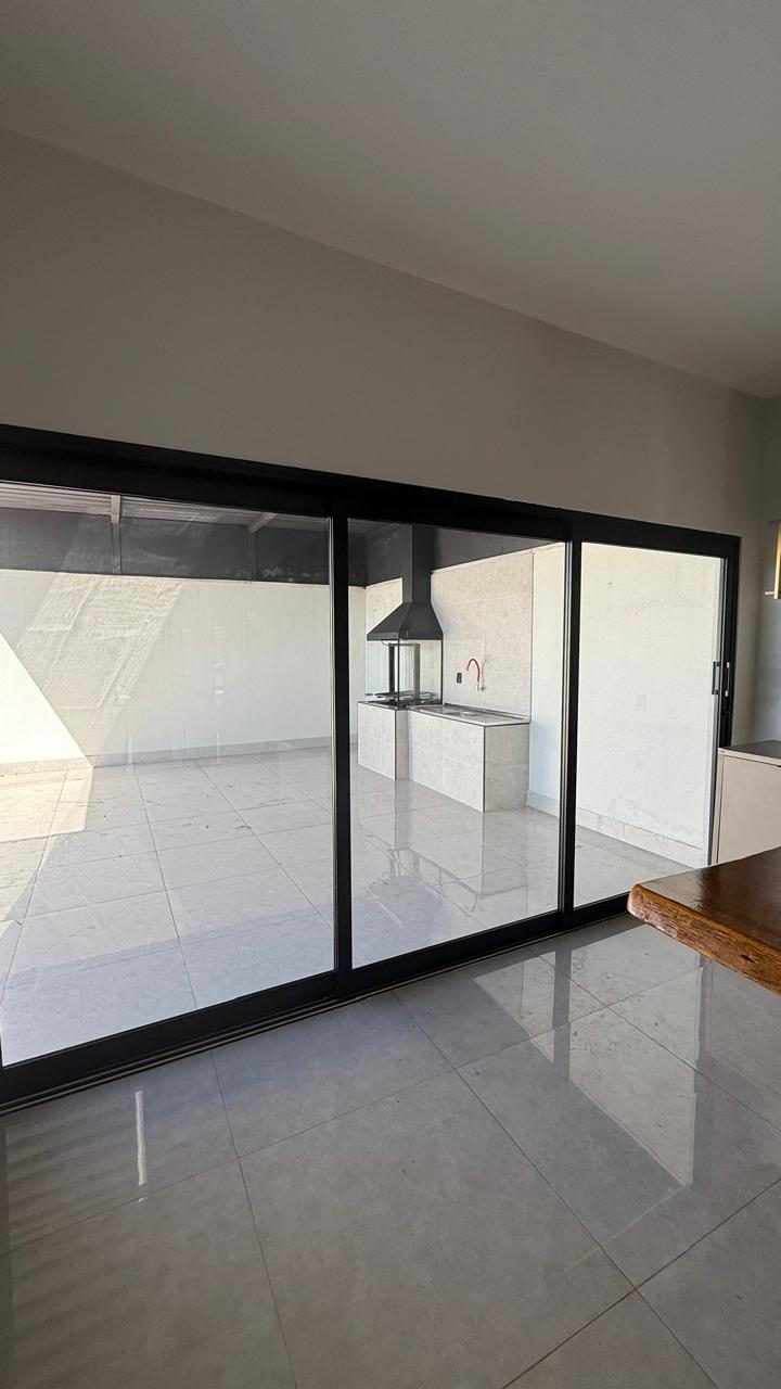 CASA Á VENDA\LOCAÇÃO I BAIRRO MONTSSERAT  - NOVA MUTUM/ MT